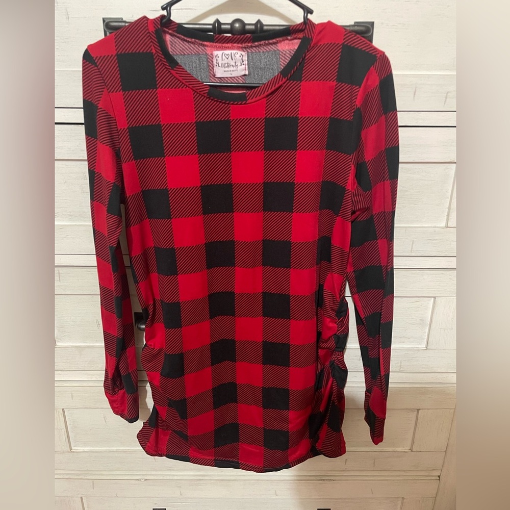Checkerd maturnity shirt size L “ Love Maternity brand